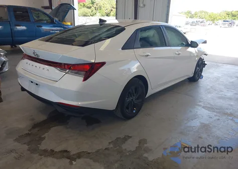 2022 Hyundai Elantra Sel from USA, damaged, VIN 5NPLS4AG2NH054422